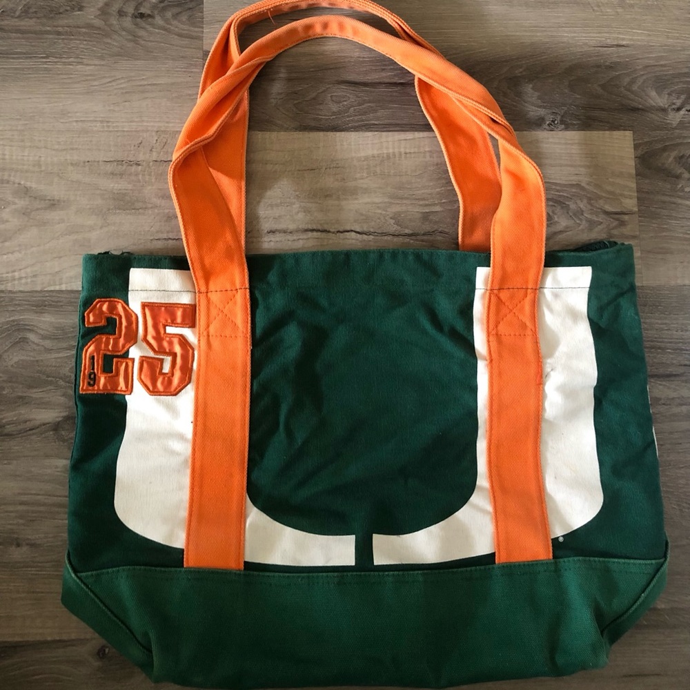 UM victoria secret bag